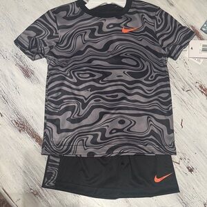 Nike Black and Gray Wave Pattern Set with Orange Logo